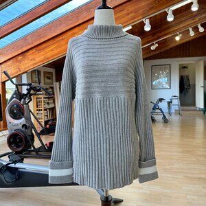 Shanty Sweater NWT Large ~ Heavy and well made